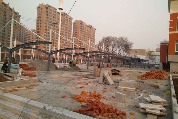多人搭建助力沈陽膜結構周期縮短，效率與品質雙贏